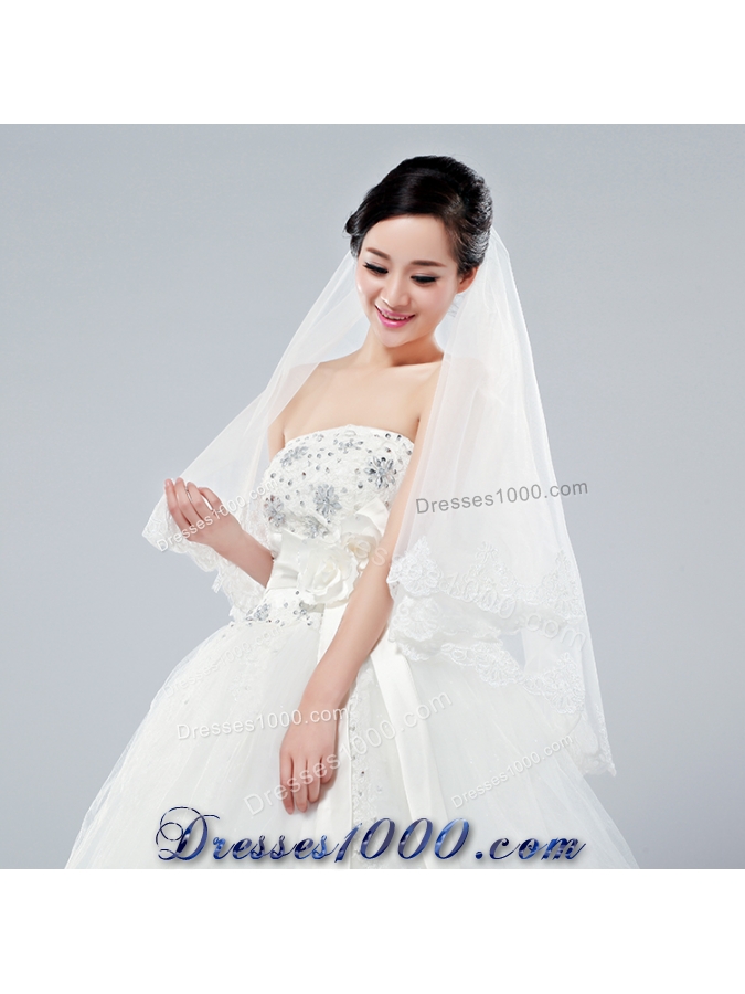 Eelgant One-Tier Angle Cut Bridal Veils with Lace Edge