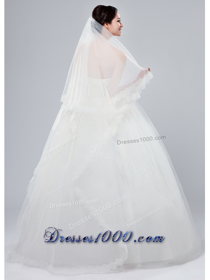 One-Tier Angle Cut Wedding Veils with Lace Appliques Edge