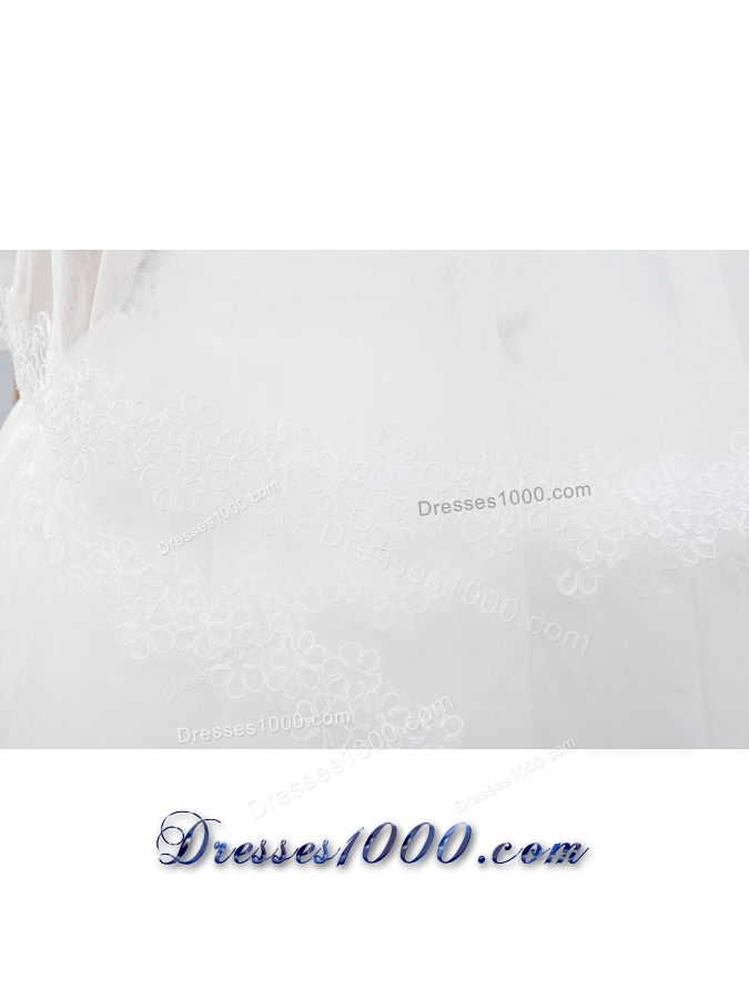 One-Tier Angle Cut Wedding Veils with Lace Appliques Edge