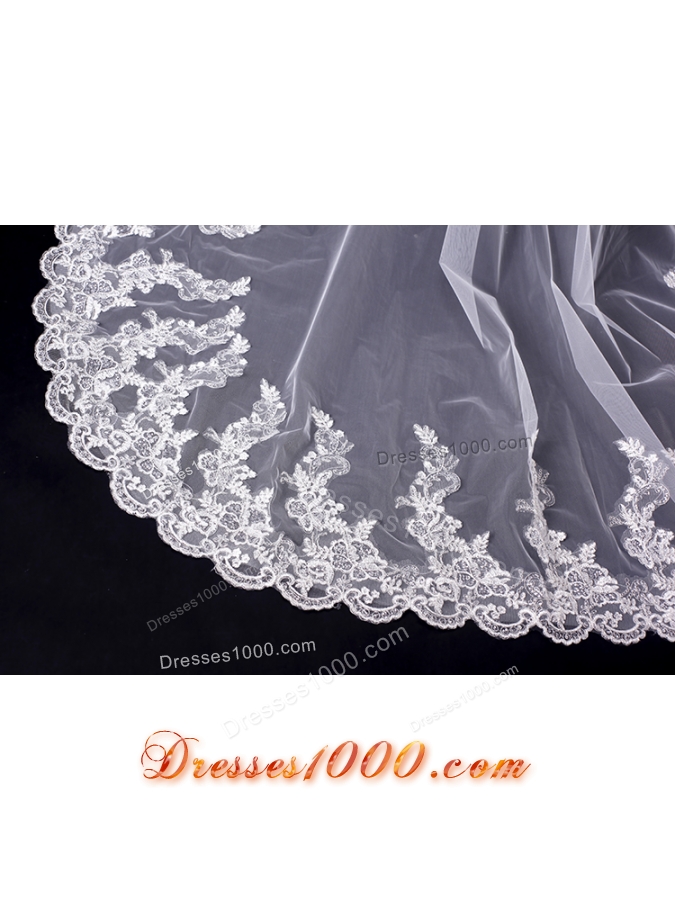 Romantic Lave Edge White Two-Tier Fingertip Bridal Veils
