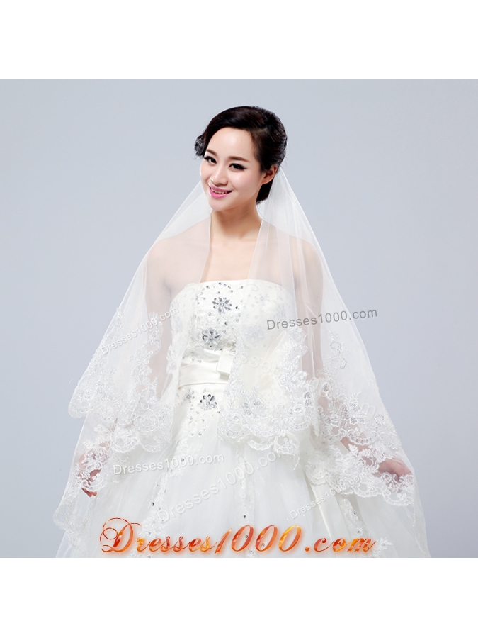 Romantic Lave Edge White Two-Tier Fingertip Bridal Veils