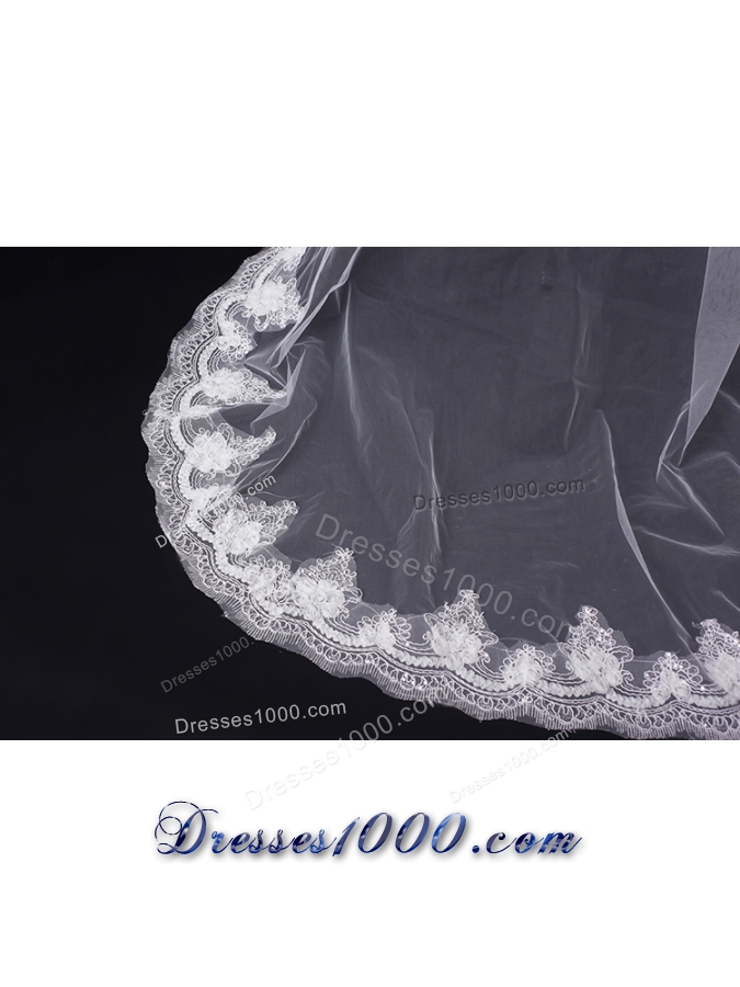 Two-Tier Drop Veil Tulle Lace Appliques Edge Wedding Veils