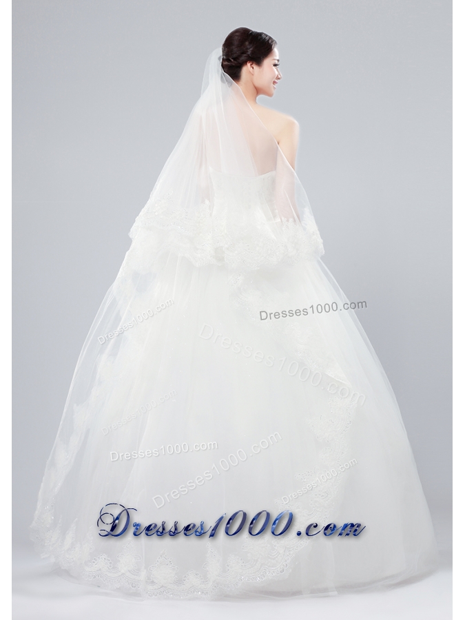 Two-Tier Drop Veil Tulle Lace Appliques Edge Wedding Veils