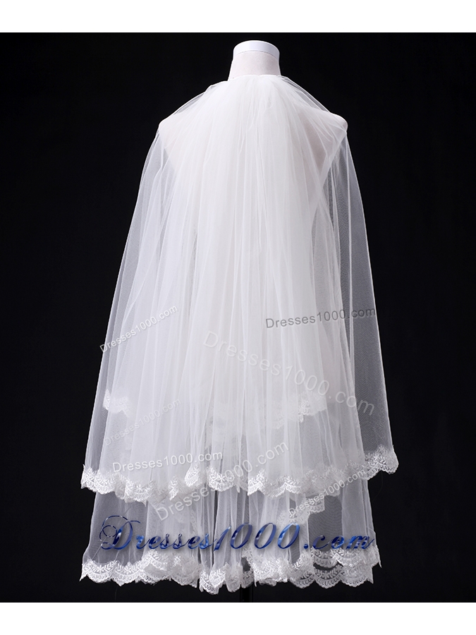 2014 Simple Four-Tier Bridal Veils with Lace Appliques Edge