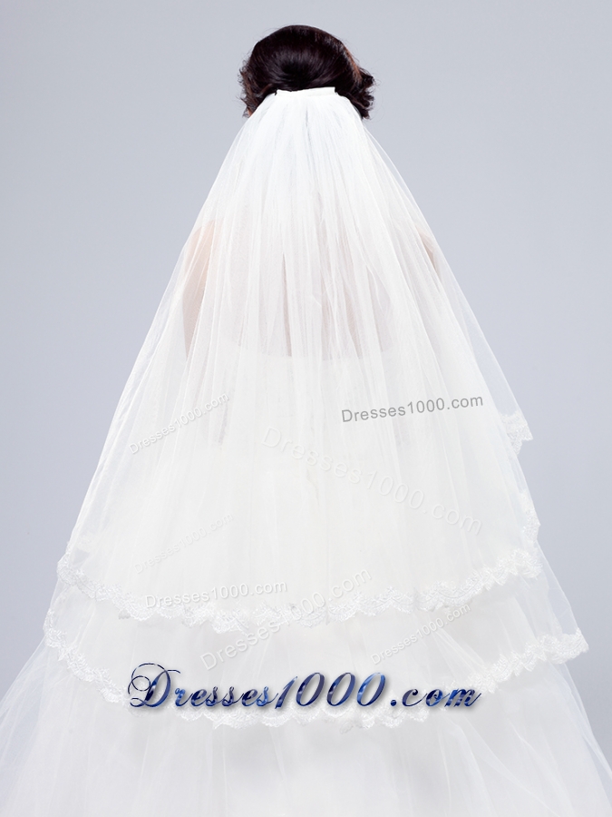 2014 Simple Four-Tier Bridal Veils with Lace Appliques Edge