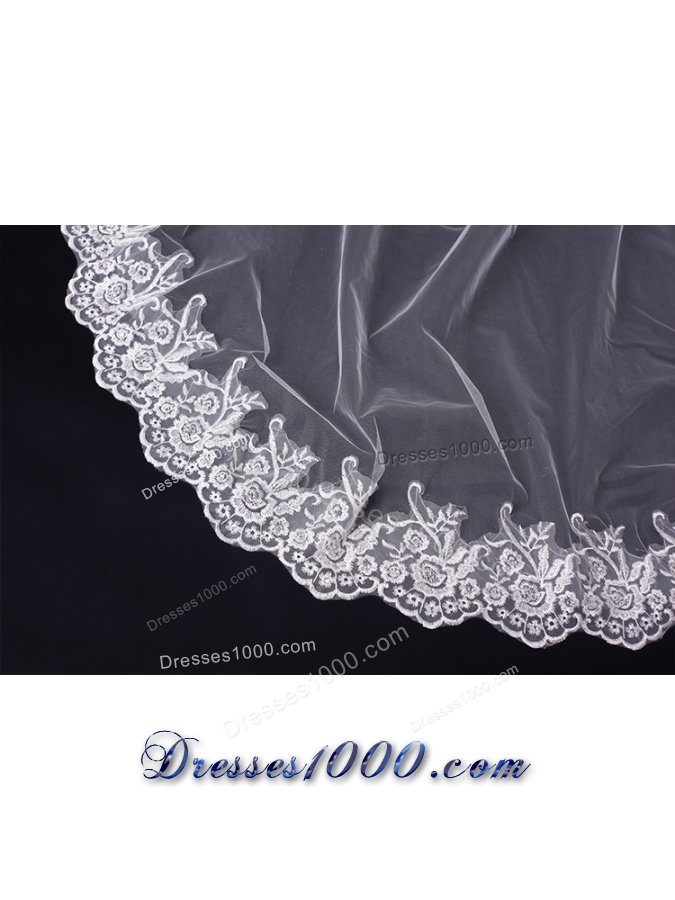2014 Simple One-Tier Bridal Veils with Lace Appliques Edge