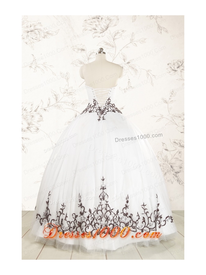 2015 Appliques Strapless Ball Gown White Tulle Quinceanera Dress