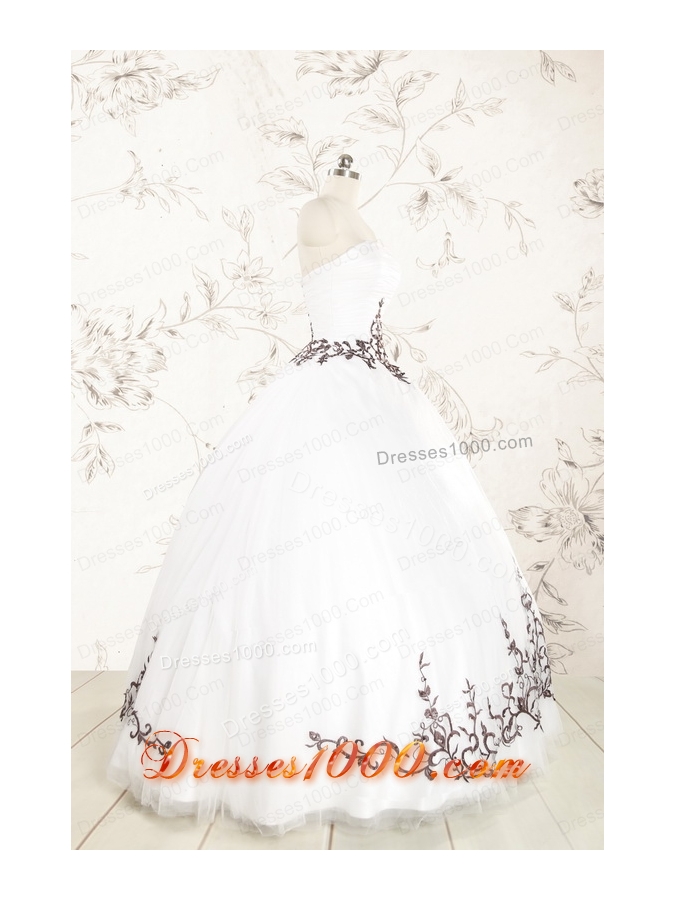 2015 Appliques Strapless Ball Gown White Tulle Quinceanera Dress