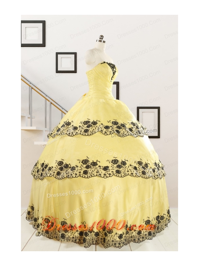 Cheap Ball Gown Quinceanera Dress with Appliques