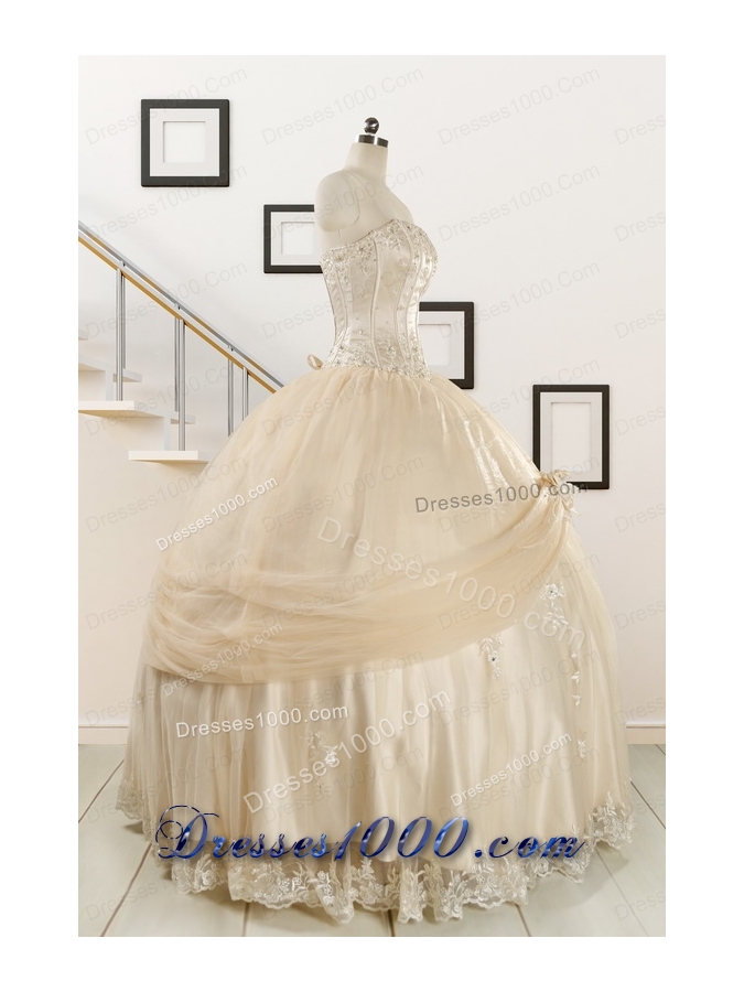 2015 Classical Appliques and Hand Made Flower Quinceanera Dresses in Champagne