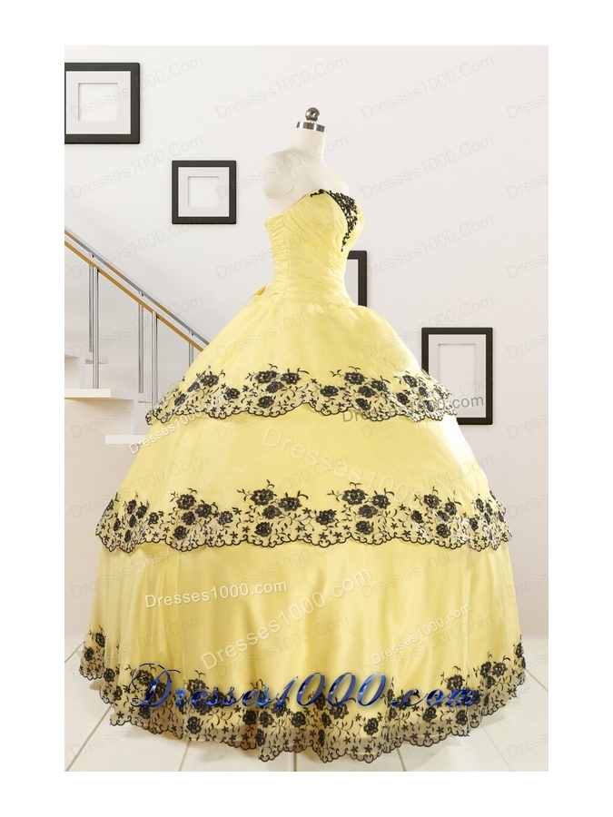 Pretty Ball Gown Appliques Quinceanera Dress for 2015