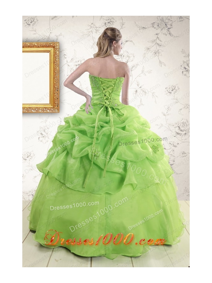 2015 Elegant Green Quinceanera Dresses with Beading and Ruffles