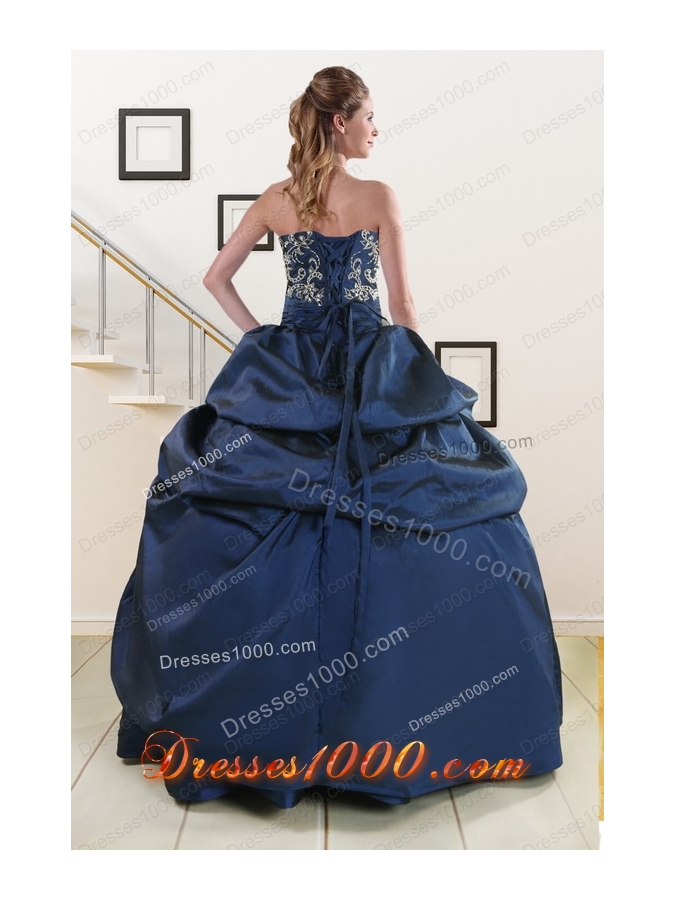 2015 Cheap Custom Made Embroidery and Beaded Quinceanera Dresses in Navy Blue