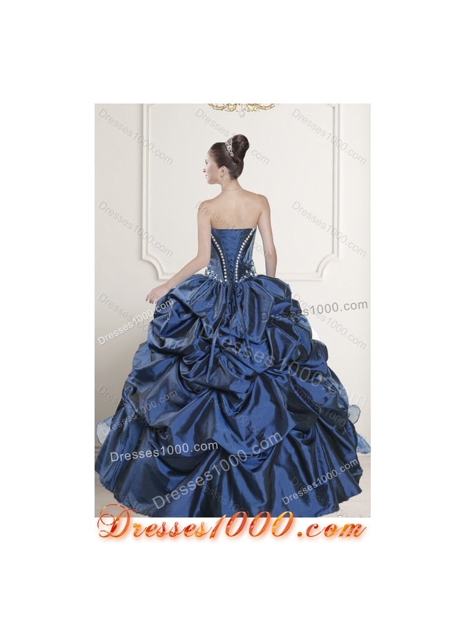2015 Fashionable Embroidery and Beading Dresses for Quinceanera
