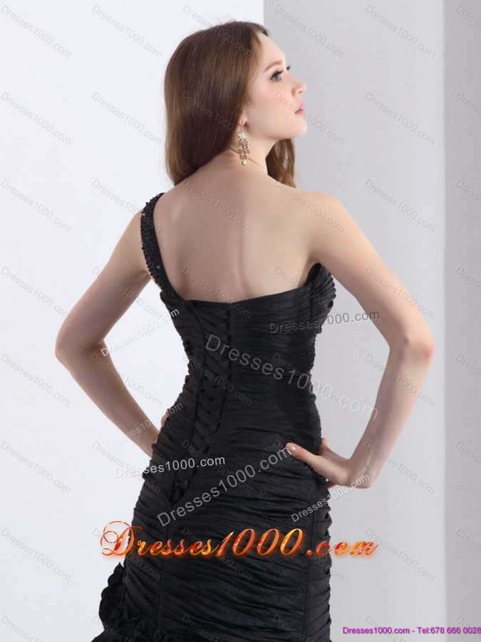 Elegant Brush Train Pleated Black Prom Dresses with One Shoulder and Ruffled Layers