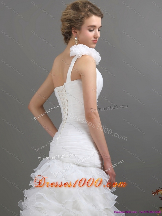 2015 Top Selling One Shoulder Wedding Dress with Ruching and Hand Made Flowers