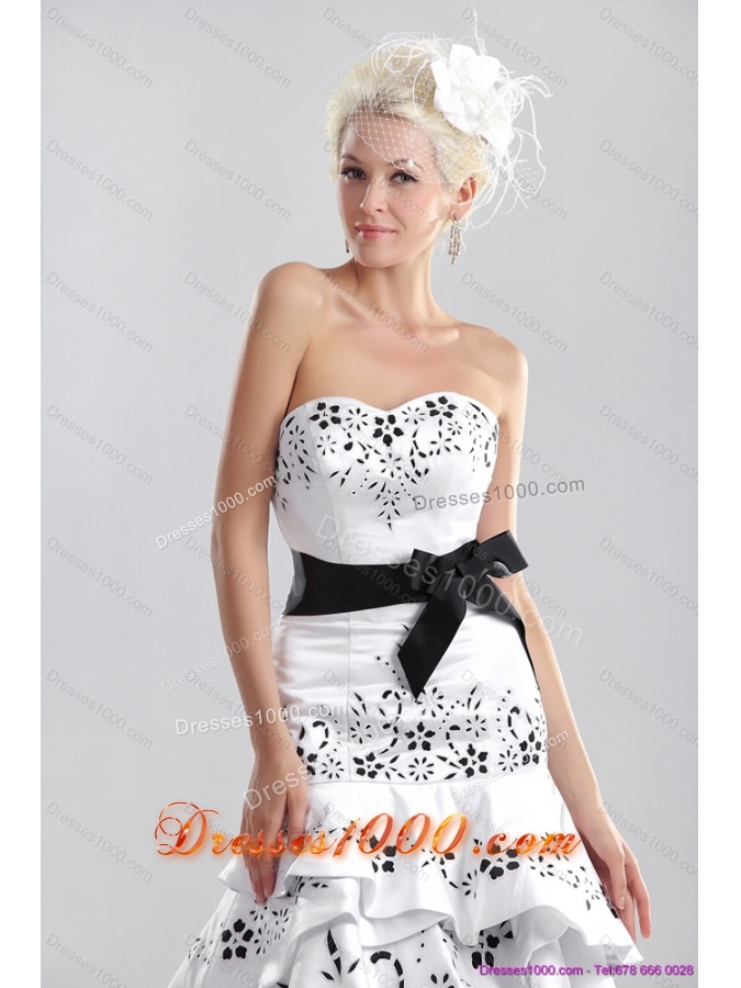 2015 Unique Sweetheart Wedding Dresses with Black Emboidery and Bowknot