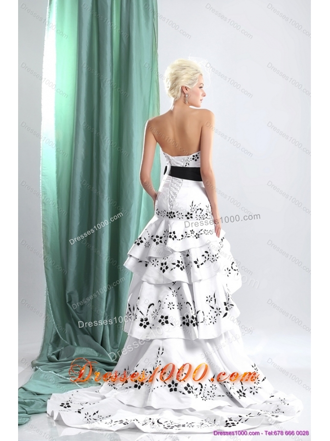 2015 Unique Sweetheart Wedding Dresses with Black Emboidery and Bowknot