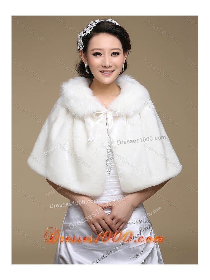 White Sweetheart Ruching Wedding Dresses with Brush Train for 2015