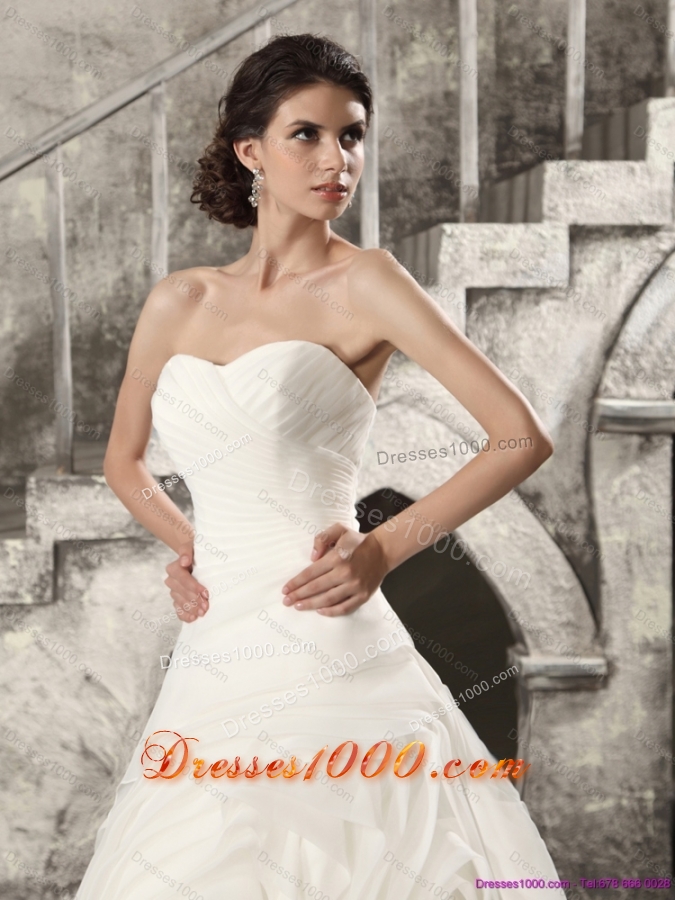 White Sweetheart Ruching Wedding Dresses with Brush Train for 2015