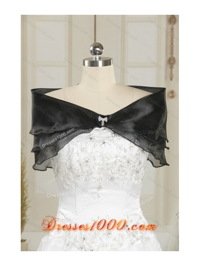 2015 Pretty White and Black Strapless Quinceanera Dresses with Appliques