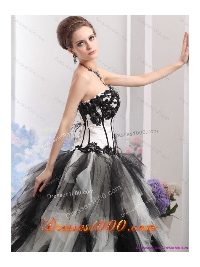 2015 Pretty White and Black Strapless Quinceanera Dresses with Appliques