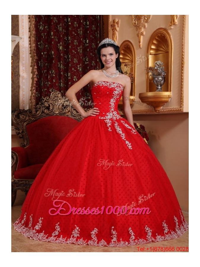 Fashionable Ball Gown Strapless Quinceanera Dresses with Appliques