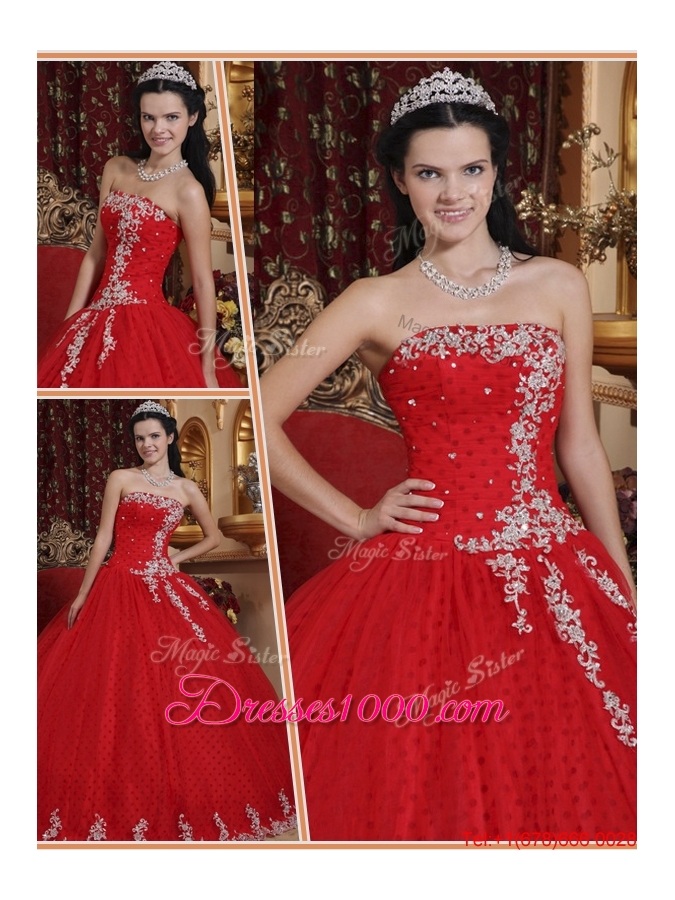 Fashionable Ball Gown Strapless Quinceanera Dresses with Appliques