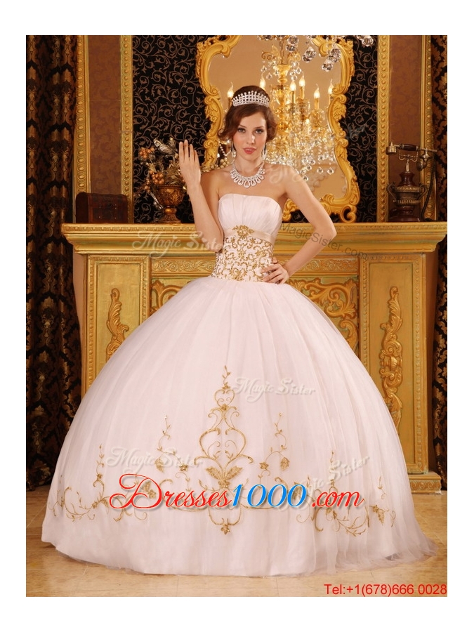 Spring Designer White Strapless Quinceanera Dresses with Appliques
