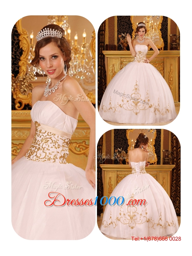 Spring Designer White Strapless Quinceanera Dresses with Appliques