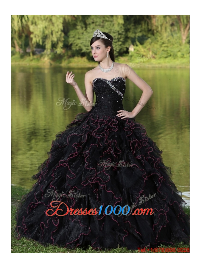 Winter Beautiful Sweetheart Quinceanera Gowns with Ruffles Layered and Beading