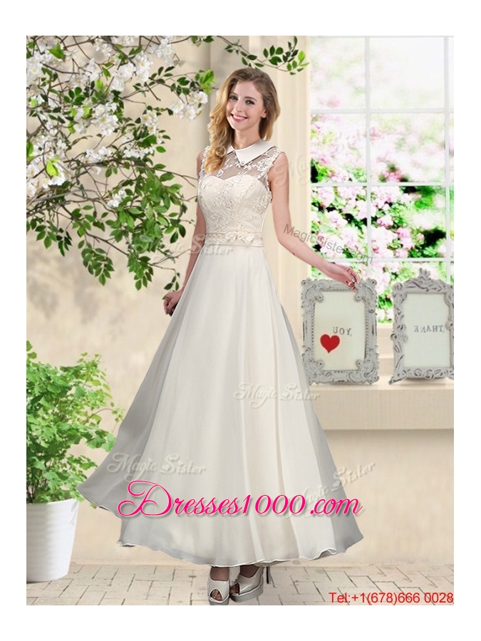 Classical Scoop Appliques Prom Dresses in Champagne