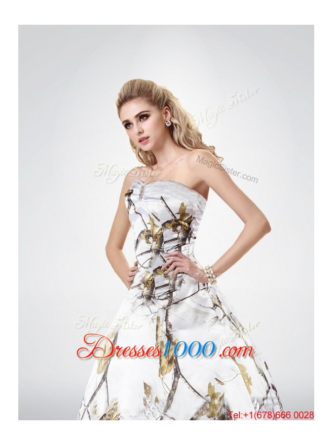 Fashionable Strapless Camo Wedding Dresses with Brush Train