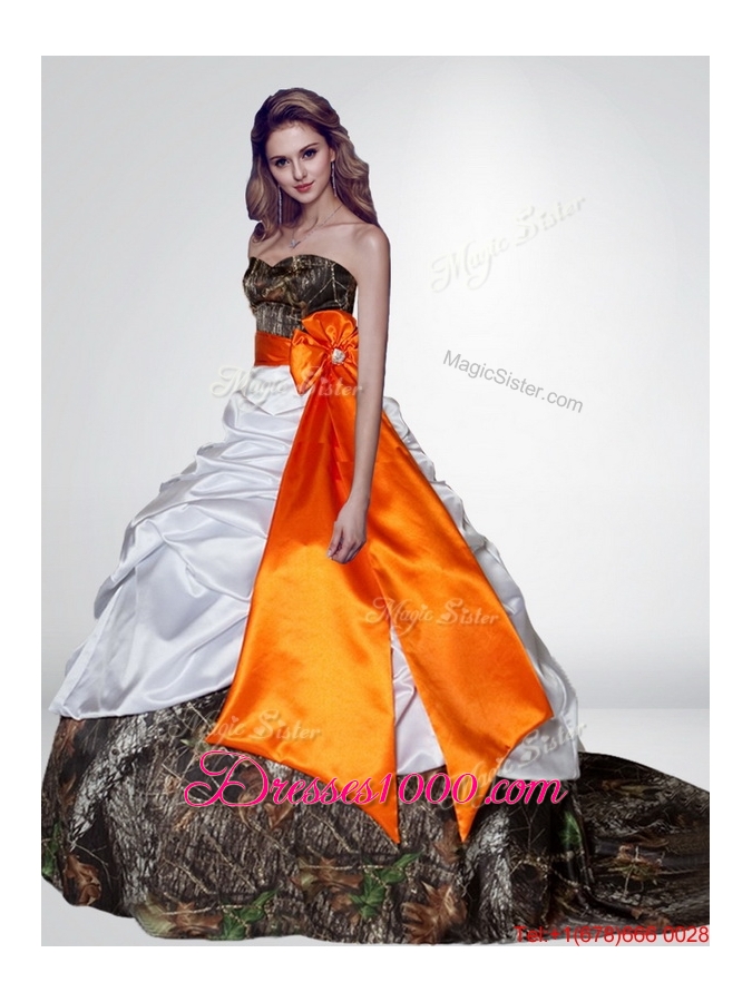 Perfect and Beautiful Puffy Camo Wedding Dresses with Bowknot and Court Train