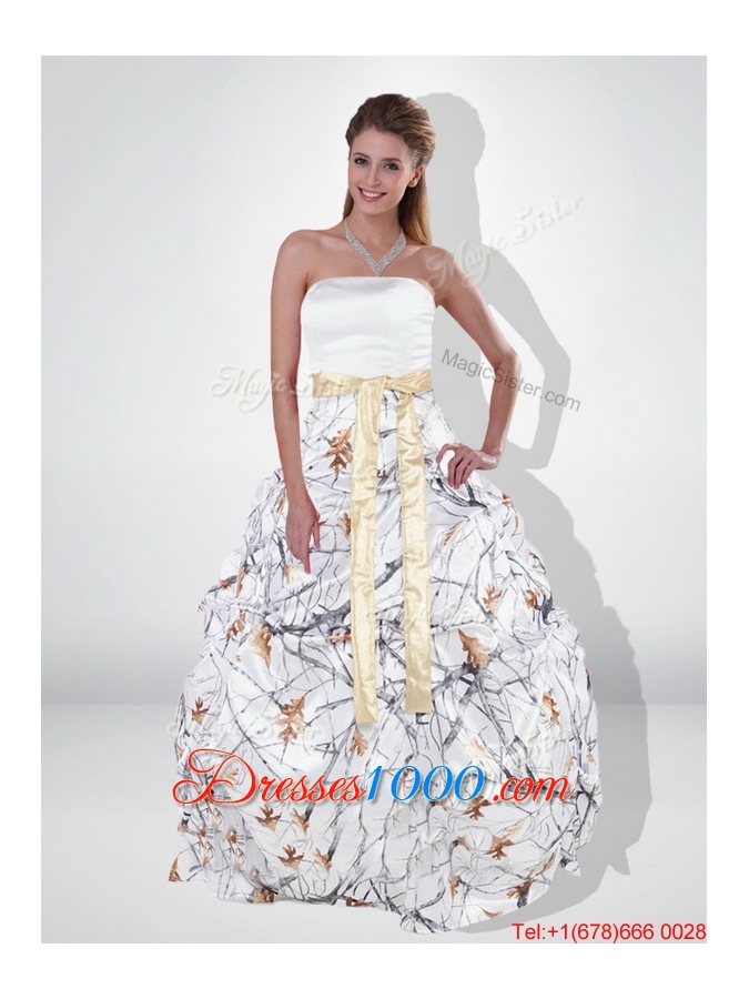 Perfect and Elegant Ball Gown Strapless Camo Wedding Dresses with Belt