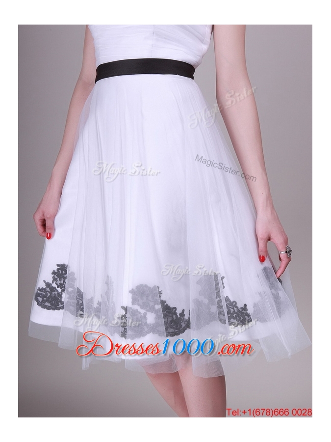 2016 Beautiful A Line Strapless Appliques Prom Dresses with Belt