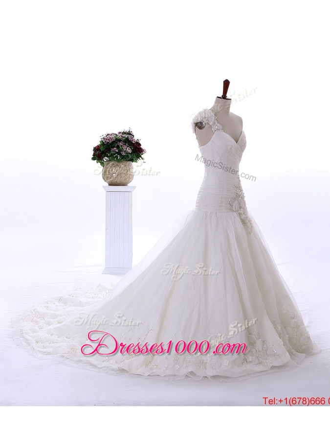 Great Wonderful Appliques and Hand Made Flowers Court Train Wedding Gowns