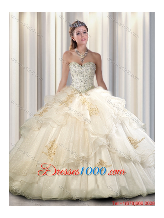 2016 Fashionable Quinceanera Dresses with Beading and Appliques