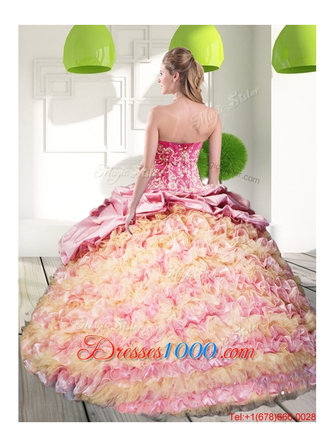 2015 Fashionable Quinceanera Gown with Ruffled Layers and Appliques