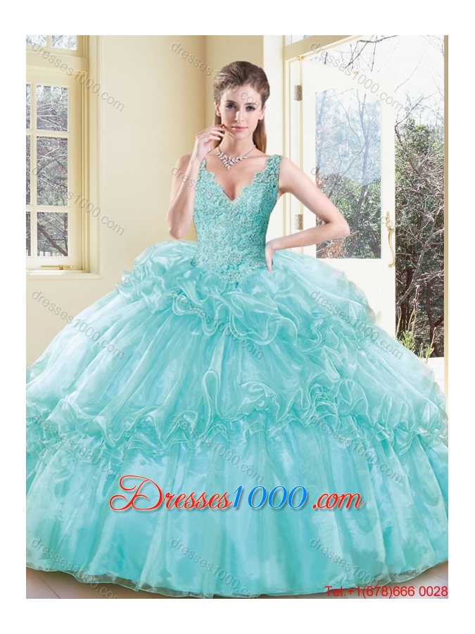2016 Modest V Neck Quinceanera Dresses with Appliques and Ruffles