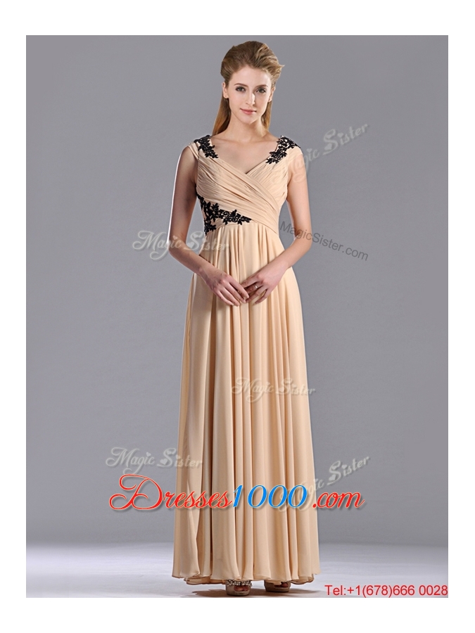 Latest Cap Sleeves Champagne Mother of Bride Dress with Black Appliques