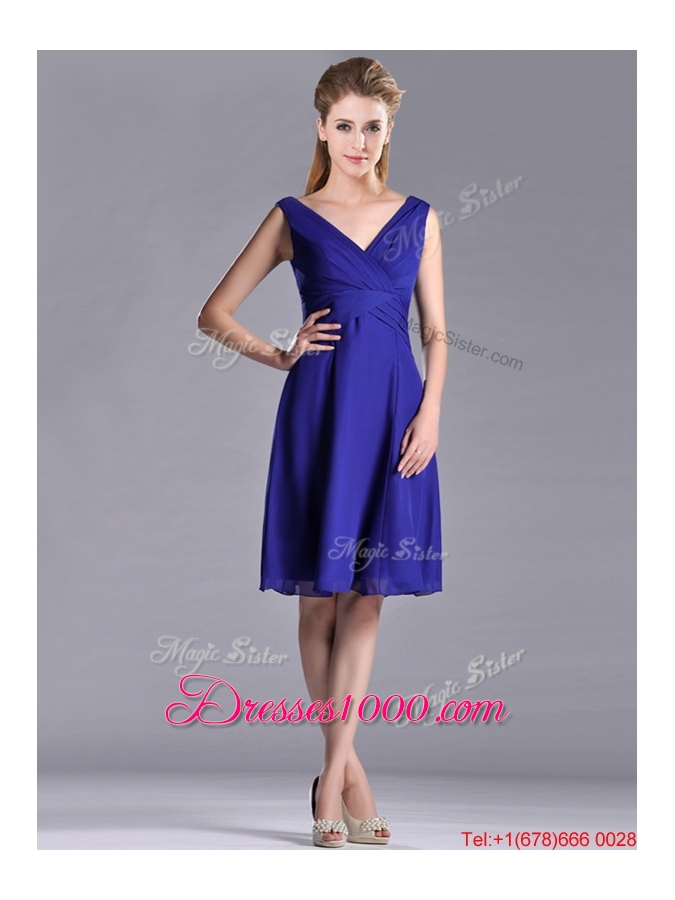 Modest Empire Chiffon Zipper Up Mother of Bride Dress with V Neck