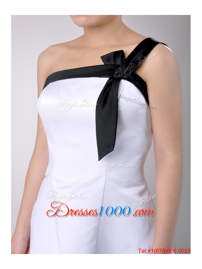 Exquisite One Shoulder Satin Short Dama Dress in White and Black