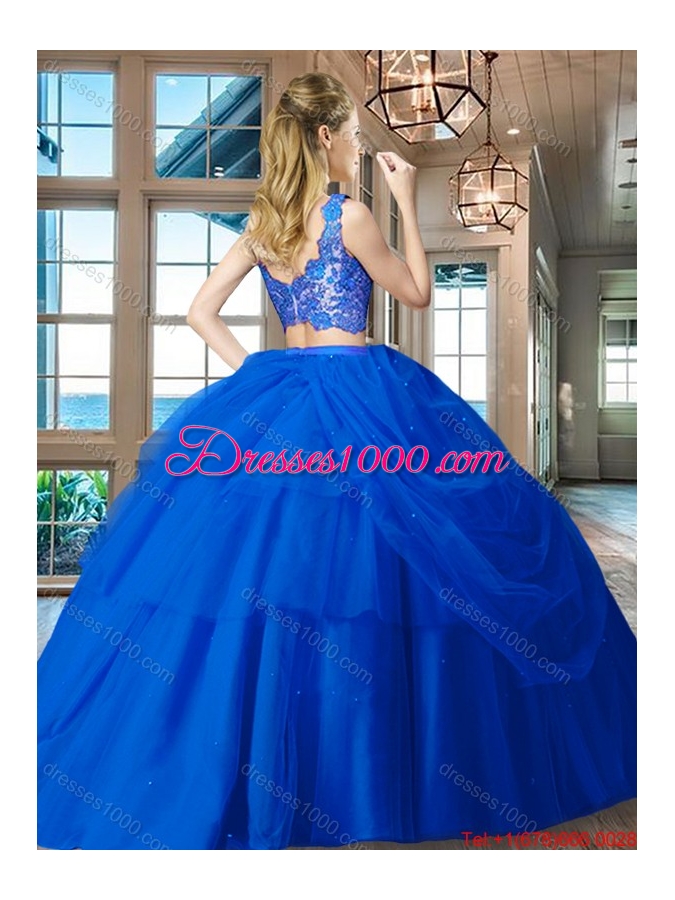 New Arrivals V Neck Zipper Up Tulle Quinceanera Dress in Royal Blue