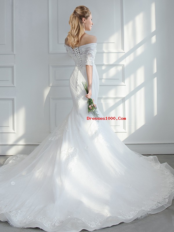 Gorgeous White Lace Up Bridal Gown Lace and Appliques Half Sleeves Court Train