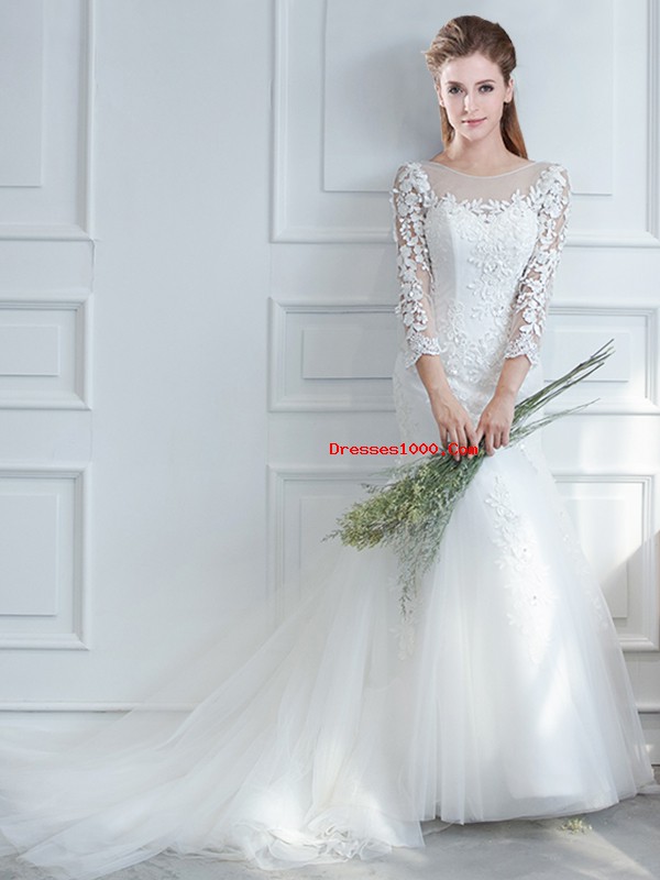 Glorious Lace Up Bridal Gown White for Wedding Party with Lace Court Train