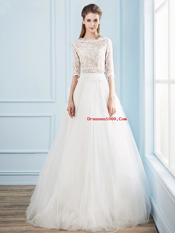 White Scoop Neckline Lace Wedding Dress Half Sleeves Zipper