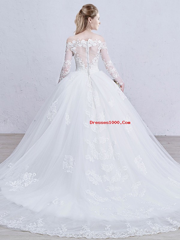White Ball Gowns Lace and Appliques Wedding Dresses Zipper Tulle Long Sleeves