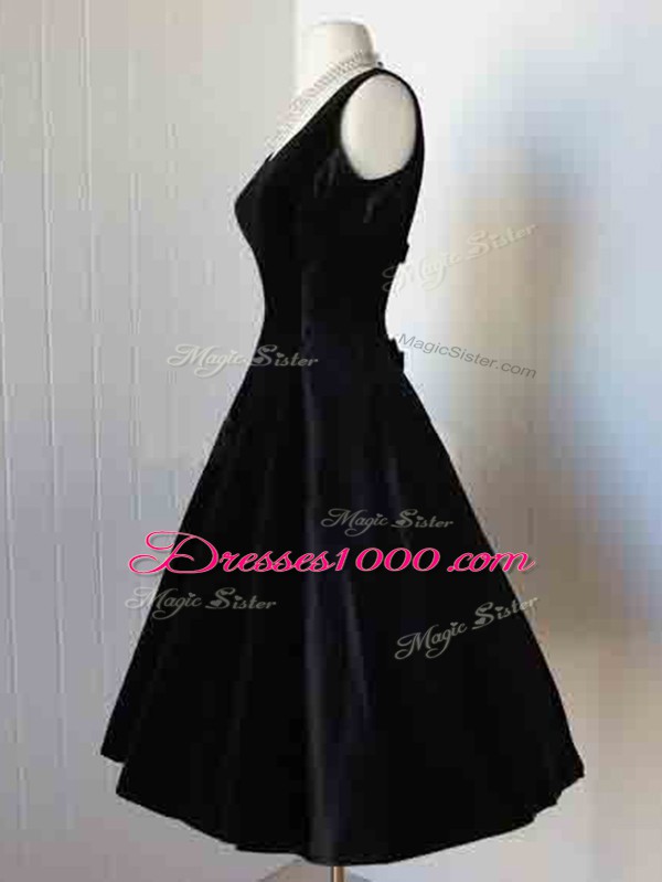 Knee Length Black Evening Dress Scoop Sleeveless Zipper