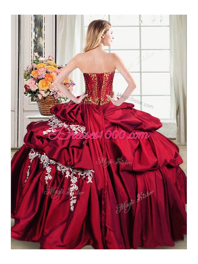 Graceful Sleeveless Floor Length Beading and Appliques and Pick Ups Lace Up Quinceanera Dress with Wine Red